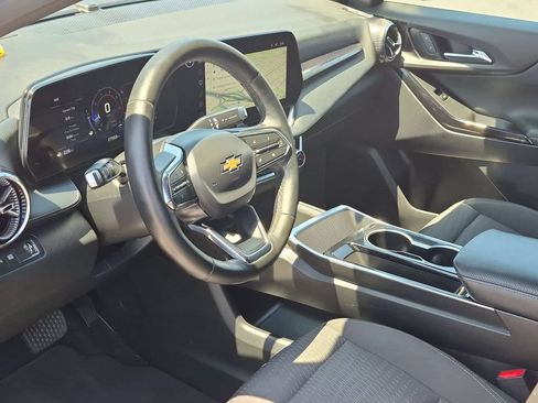 Used 2025 Chevrolet Equinox LT FWD image 15