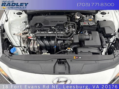 Used 2023 Hyundai Elantra SEL w/ Convenience Package FWD image 10