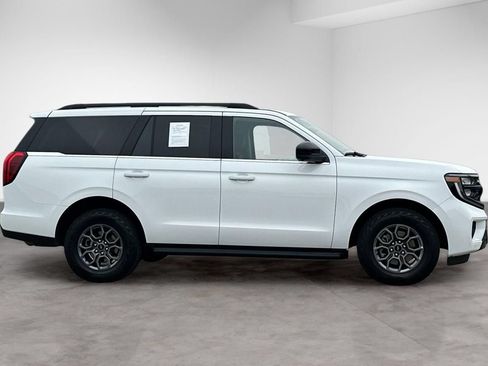 Used 2025 Ford Expedition Active AWD/4WD image 7