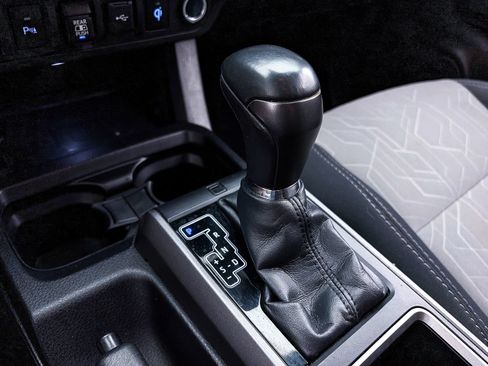 Used 2021 Toyota Tacoma TRD Off-Road w/ Technology Package RWD image 28