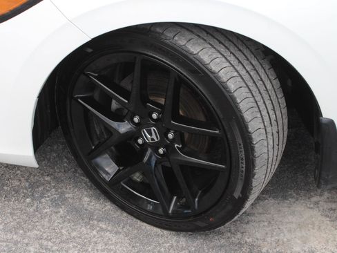 Used 2024 Honda Civic Sport image 17