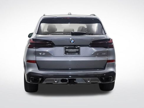 New 2026 BMW X5 xDrive40i w/ M Sport Package AWD/4WD image 4