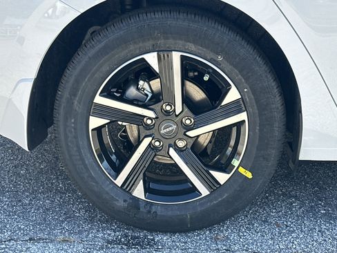 New 2025 Nissan Sentra SV image 17