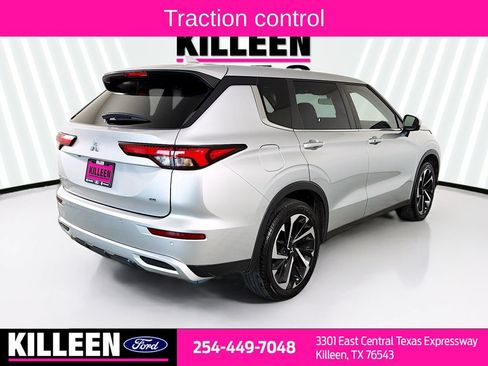 Used 2023 Mitsubishi Outlander SE FWD image 8