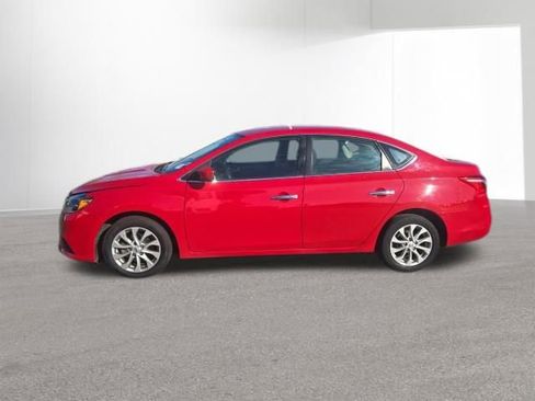 Used 2019 Nissan Sentra SV image 2