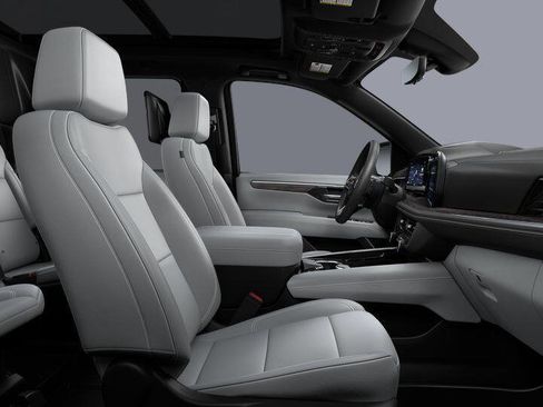 New 2026 Chevrolet Suburban Premier image 8