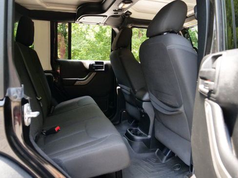 Used 2016 Jeep Wrangler Unlimited Sport w/ Quick Order Package 24S AWD/4WD image 35