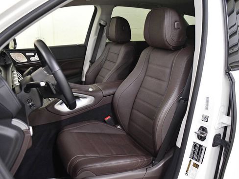 Used 2022 Mercedes-Benz GLE 450 4MATIC w/ Revised AMG Line Exterior image 9