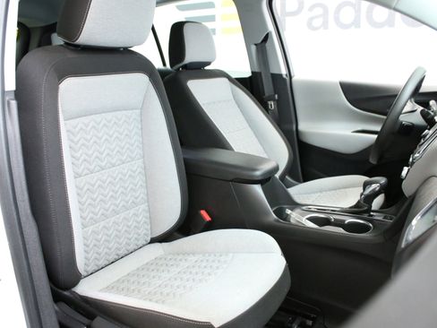 Used 2023 Chevrolet Equinox LS w/ Midnight Edition image 31