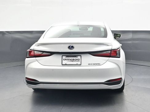 Used 2022 Lexus ES 300h w/ Premium Package FWD image 7