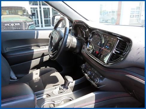 Used 2025 Dodge Durango GT AWD/4WD image 8