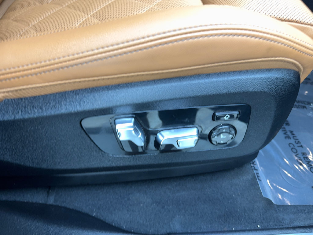 Used 2024 BMW X7 xDrive40i w/ Executive Package AWD/4WD image 54
