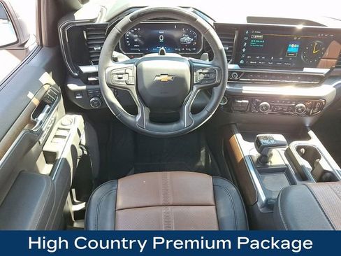 Used 2026 Chevrolet Silverado 1500 High Country AWD/4WD image 3