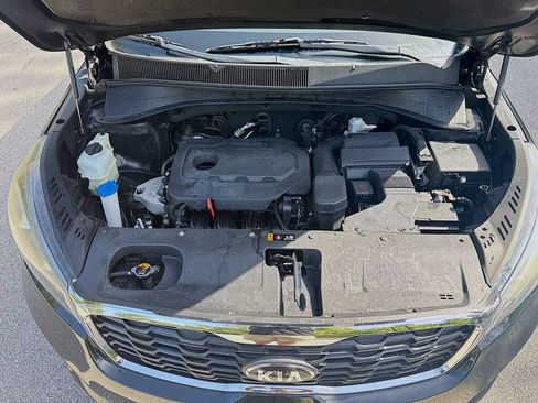 Used 2019 Kia Sorento FWD image 32