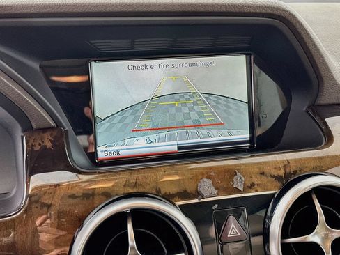 Used 2015 Mercedes-Benz GLK 350 4MATIC image 17