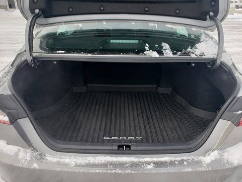 Used 2025 Toyota Camry SE image 19