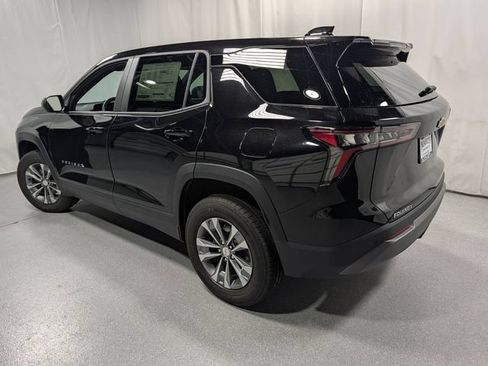 New 2027 Chevrolet Equinox LT w/ Convenience Package II FWD image 5