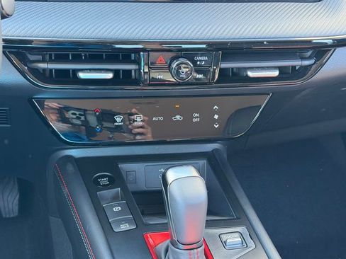 New 2026 Nissan Kicks SR FWD image 17