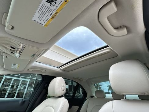 Used 2018 Mercedes-Benz C 300 Sedan image 27