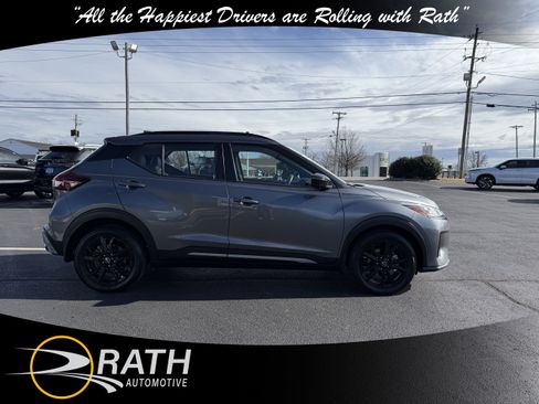 Used 2023 Nissan Kicks SR w/ SR Premium Package image 10