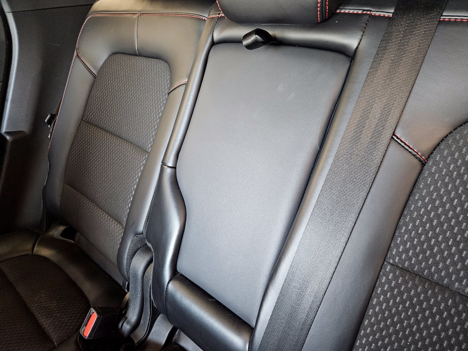 Used 2024 Ford Escape ST-Line w/ Tech Pack #1 FWD image 42