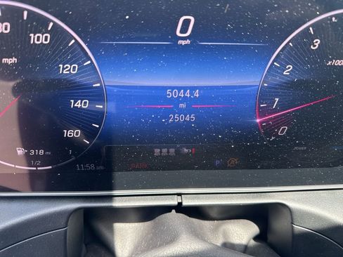 Used 2024 Mercedes-Benz C 300 4MATIC Sedan image 9