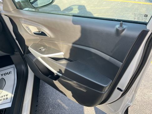 New 2026 Chevrolet Trax RS w/ Sunroof Package image 29