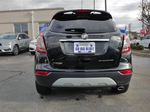 Used 2019 Buick Encore Sport Touring image 6