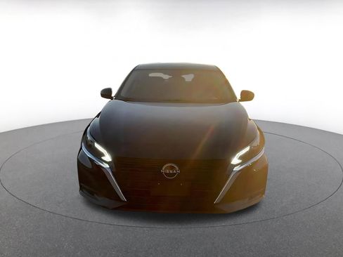 Used 2023 Nissan Altima 2.5 SV image 4