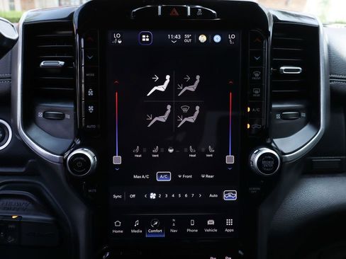 Used 2022 RAM 2500 Laramie AWD/4WD image 34