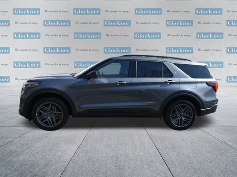 New 2026 Ford Explorer ST-Line w/ ST-Line Street Pack image 8