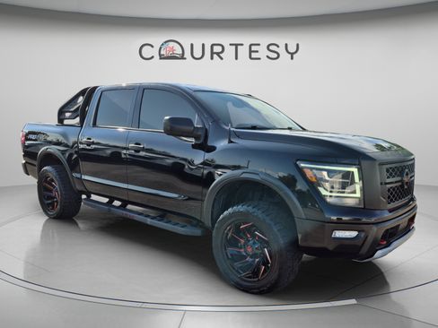 Used 2021 Nissan Titan PRO-4X w/ Off Road Protection Package AWD/4WD image 9