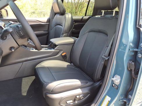 New 2026 Jeep Grand Cherokee Limited AWD/4WD image 7