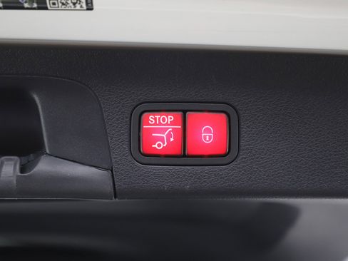 Used 2023 Mercedes-Benz GLS 580 4MATIC image 20