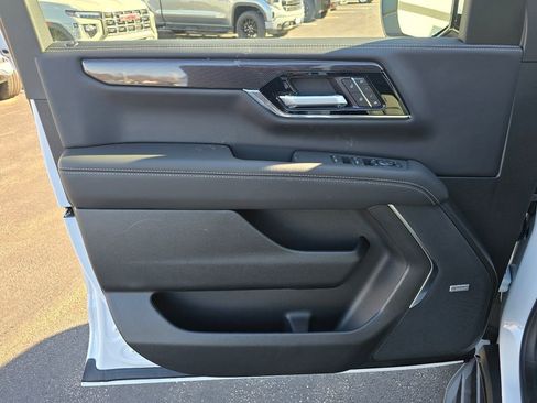 New 2026 GMC Yukon XL Elevation w/ Elevation Premium Package image 13