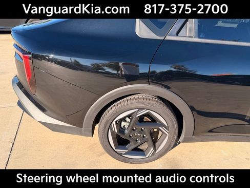 Certified 2025 Kia K4 EX image 10