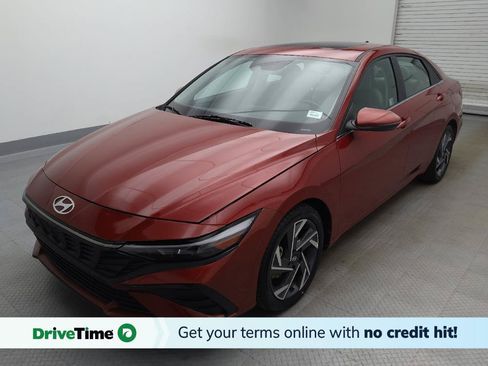 Used 2025 Hyundai Elantra Limited FWD image 1