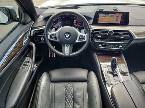 Used 2020 BMW M550i xDrive w/ Executive Package AWD/4WD image 9