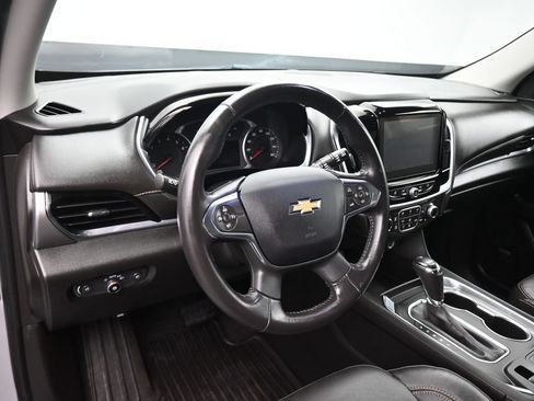 Used 2019 Chevrolet Traverse LT w/ LT Premium Package AWD/4WD image 15