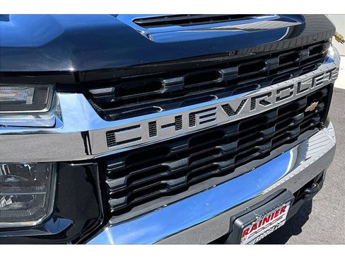 Used 2021 Chevrolet Silverado 2500 LT AWD/4WD image 5