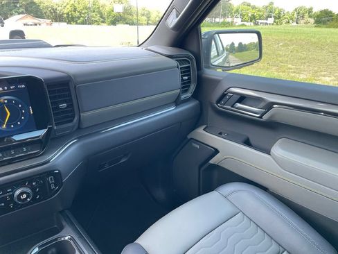Used 2025 Chevrolet Silverado 1500 ZR2 w/ Technology Package AWD/4WD image 33