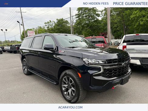 Used 2022 Chevrolet Suburban Z71 w/ Z71 Off-Road Package AWD/4WD image 2