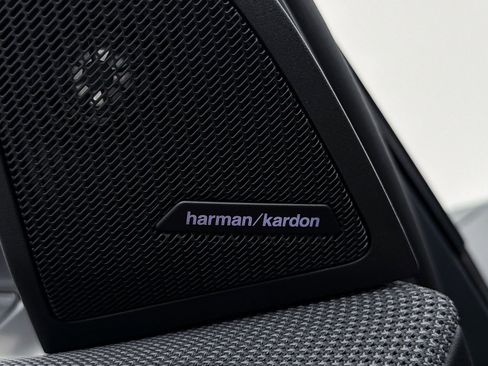 Used 2025 BMW X3 xDrive30i w/ Convenience Package image 8