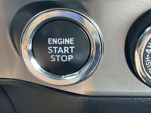 Used 2022 Toyota Tacoma Limited AWD/4WD image 27
