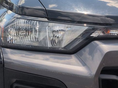 Used 2023 Chevrolet Colorado LT w/ LT Convenience Package RWD image 9