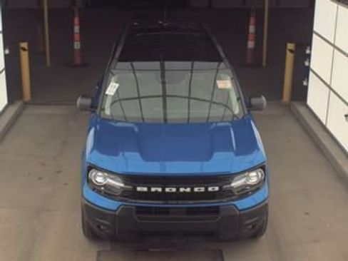 Used 2025 Ford Bronco Sport Outer Banks w/ Outer Banks Tech Package+ image 2