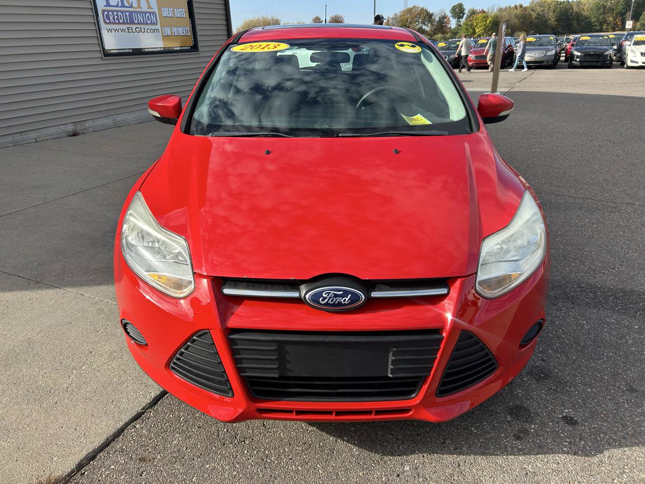Used 2013 Ford Focus SE FWD image 2