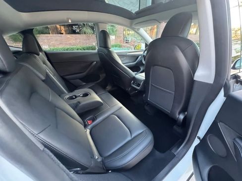 Used 2024 Tesla Model Y Performance AWD/4WD image 15