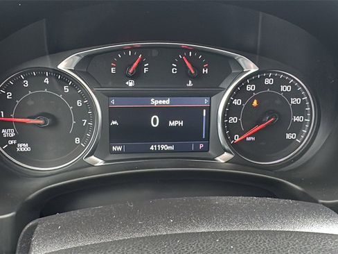 Used 2024 GMC Terrain SLT w/ Tech Package image 21