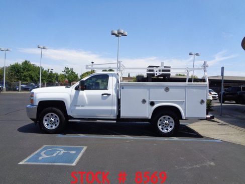 Used 2018 Chevrolet Silverado 3500 W/T RWD image 2